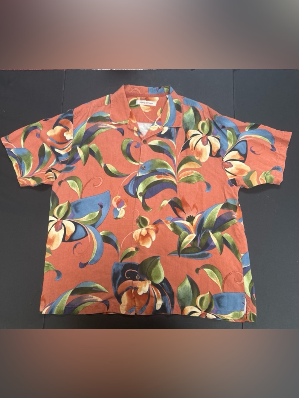 Tommy Bahama Men’s 100% Silk Short Sleeve  Hawaiian Shirt Size XL